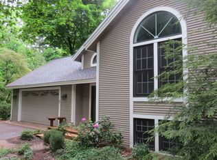 1221 Randall Ct, Traverse City, MI
