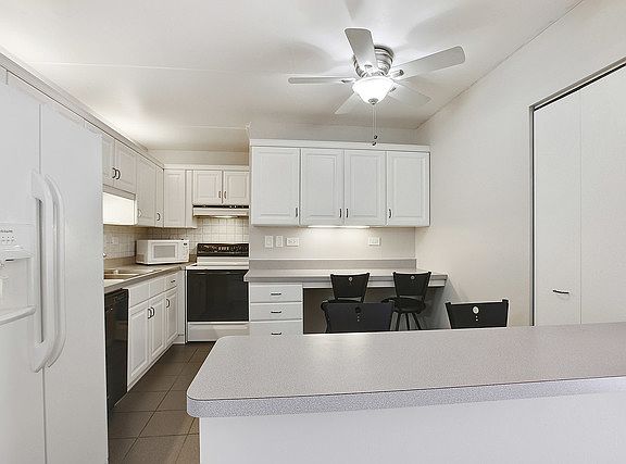 3rd image of 5329 Waterbury Way APT 604A