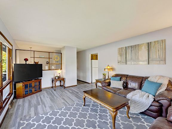 4th image of 1813 Sunrise Ct