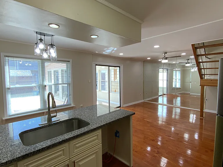 8422 Madison Pl — Photo 28