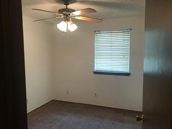 5th image of 4116 SE 51st St