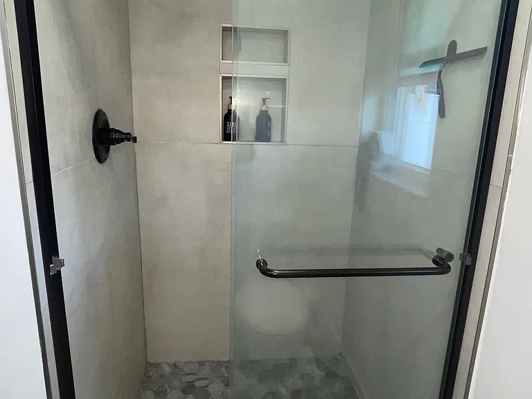 Main Bathroom shower