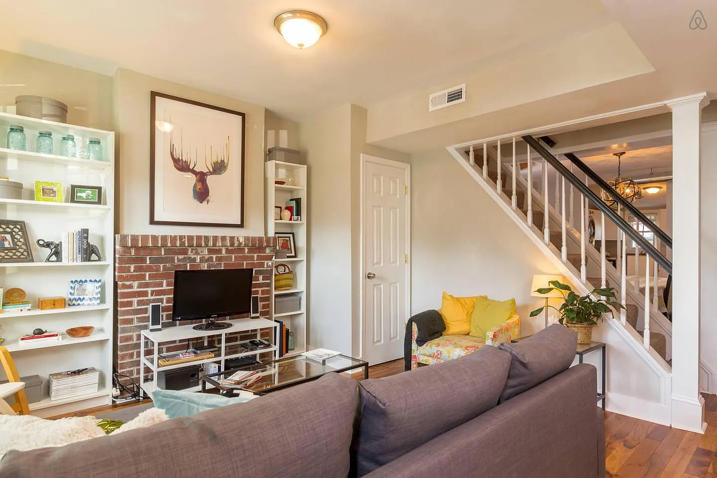2 bed, 1230 sqft, $2,000 — Photo 2