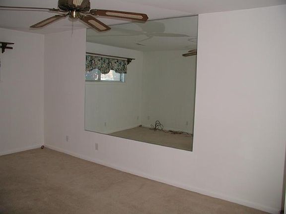 3rd image of 3623 N Sterling Ave APT B7