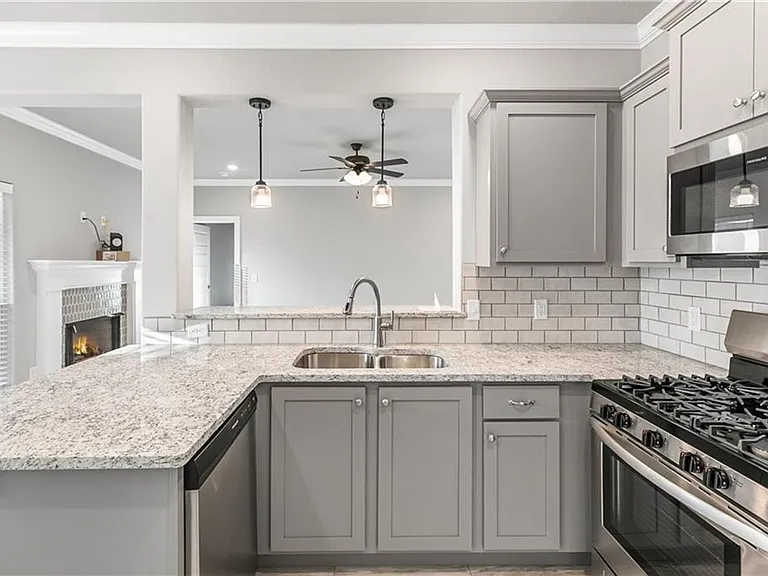 410 Peach Ave — Photo 20