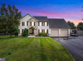204 Encampment Ct, Spring Grove, PA 17362