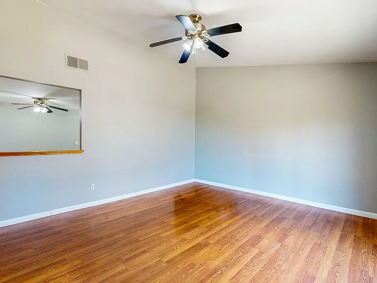 8690 Lords Manor Way — Photo 12