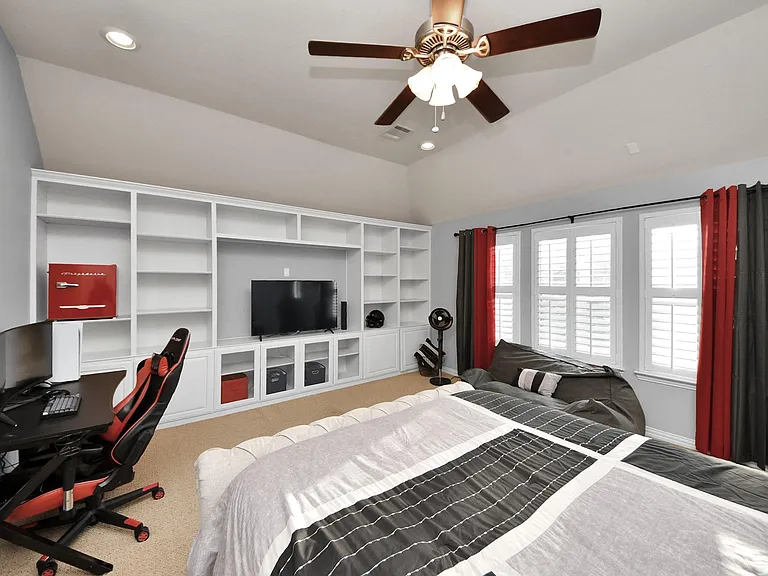 26407 Bright Sky Ct — Photo 36
