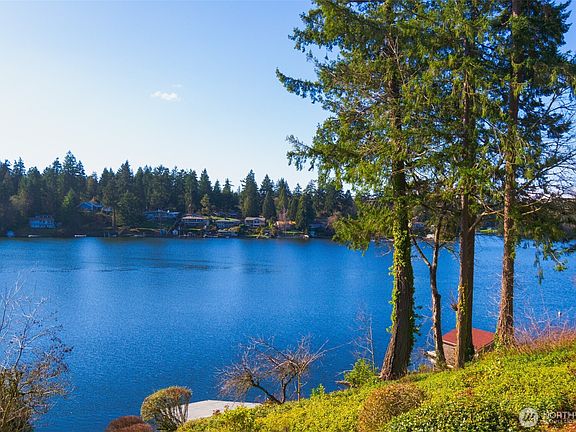 2nd image of 10826 Meadow Road SW