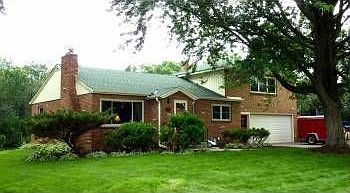 1st image of 1072 Parker Ave
