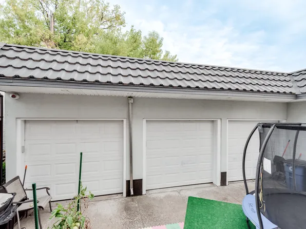 2020 Bleecker Street image 32 of 35