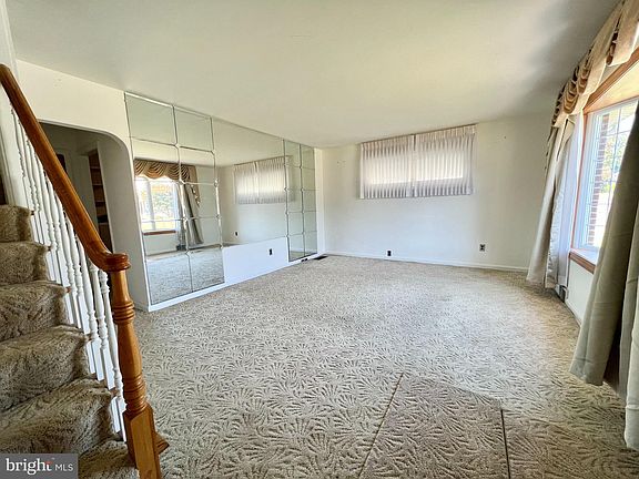 2nd image of 3716 Clearwater Ln
