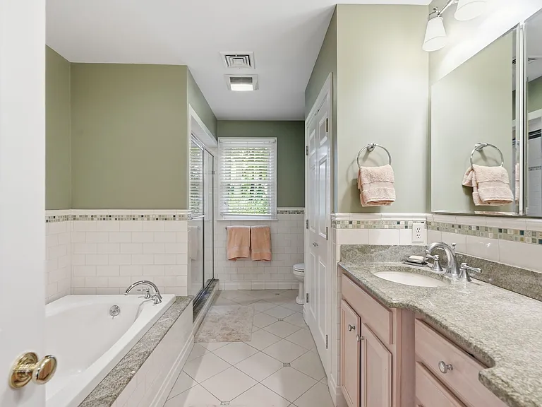 16 Gerber Cir — Photo 40