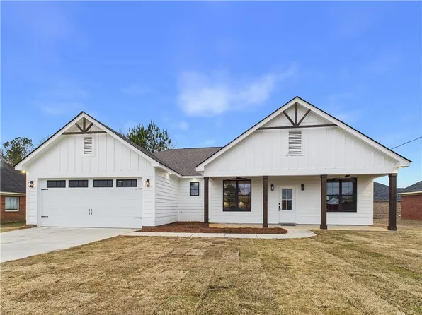 35 Ridgebrook Dr, Phenix City, AL 36869
