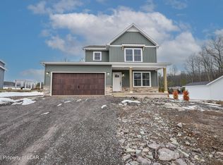 50 Saddle Ridge Dr, Dallas, PA 18612