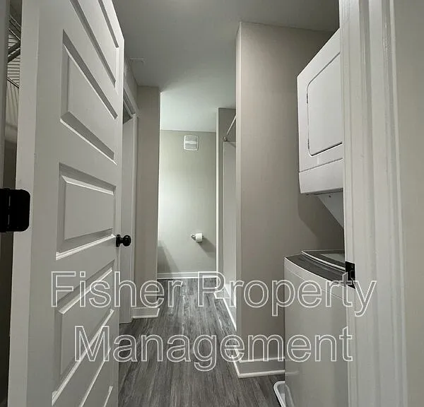 615 Albemarle St #C — Photo 8