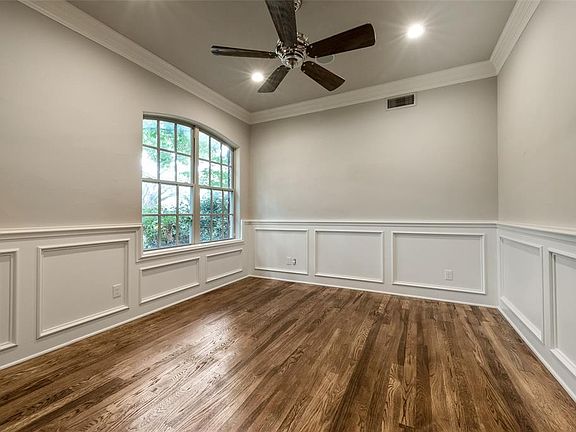 3rd image of 10404 Somerton Dr