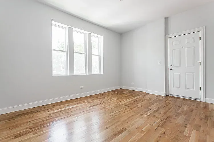 3734 W Diversey — Photo 6