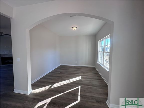 3rd image of 58 Halcyon Way NE
