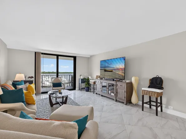 1208 Marine Way APT 402, North Palm Beach, FL 33408