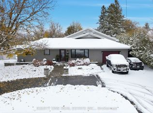 17 Savage Dr, Ottawa, ON K2S 1B9