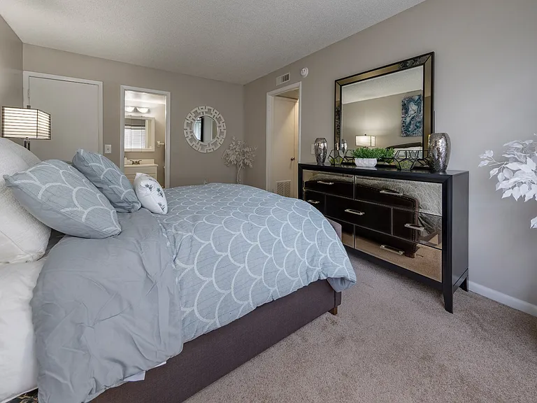Enclave at Lake Ellenor — Photo 12