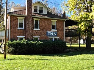 32 1st Ave, Cass, WV 24927