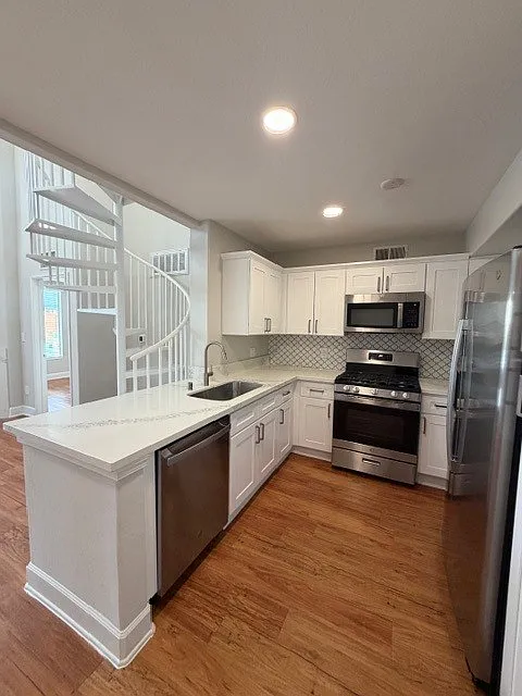 2 bed, 1173 sqft, $4,875 — Photo 4