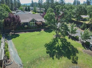 350 Cherry Wood, Medford, OR 97524