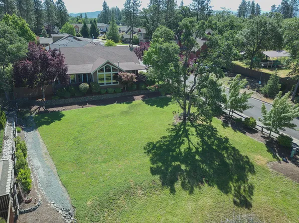 350 Cherry Wood, Medford, OR 97524