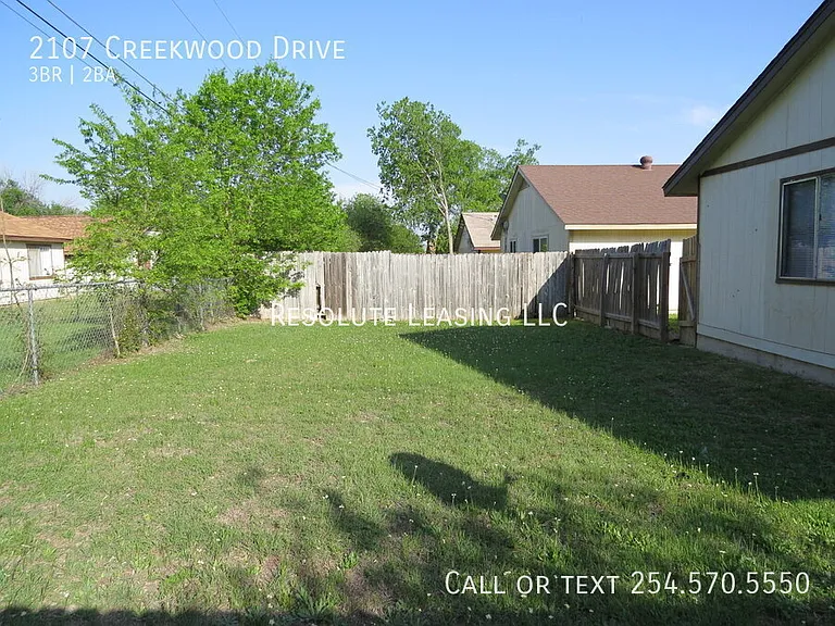 2107 Creekwood Dr — Photo 25