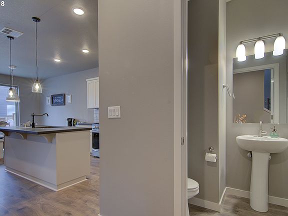 3rd image of 12210 NE 115th St
