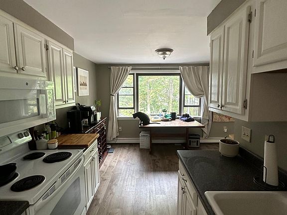 3rd image of 9 Moonlight Dr #9