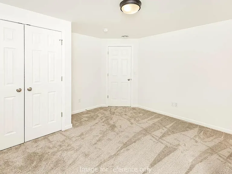 820 Cathy Dr W — Photo 30