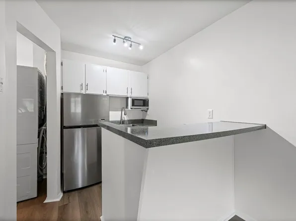CHERRY ST APARTMENTS