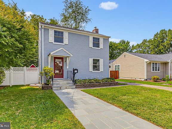 2nd image of 717 Mapleton Rd