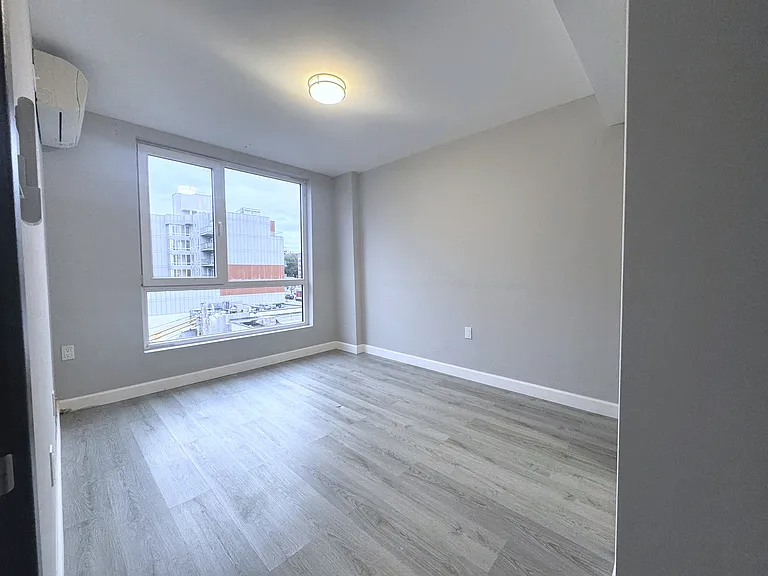 3520 146th St #5G — Photo 8
