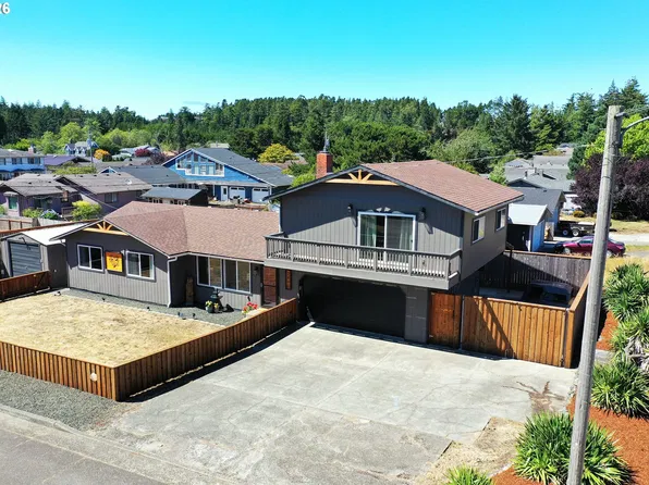2600 15th St, North Bend, OR 97459