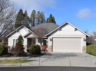 113 Willow Springs Dr, Talent, OR 97540
