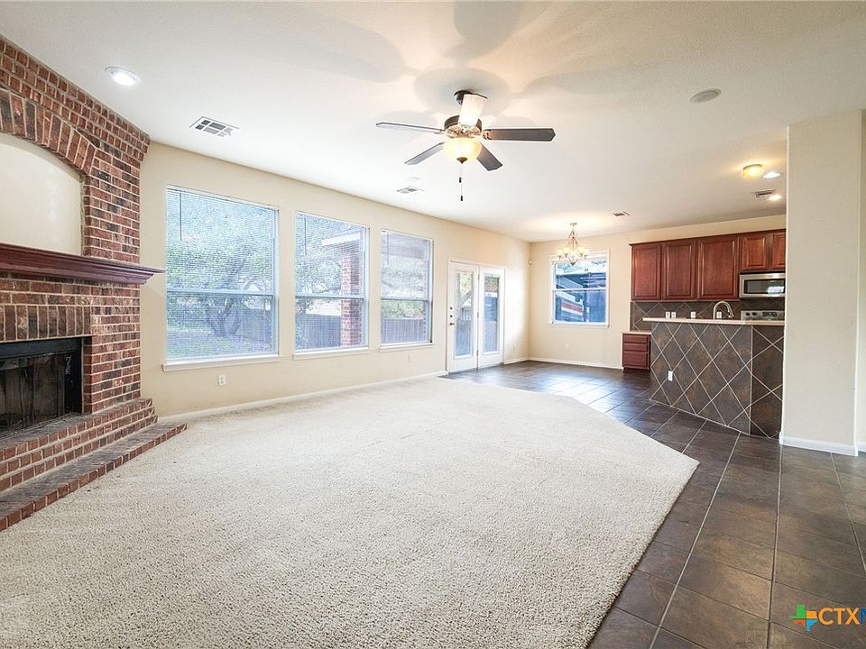 1st image of 305 Ponderosa Dr