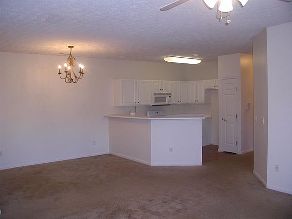 4th image of 5437 Michelles Oak Ct APT C