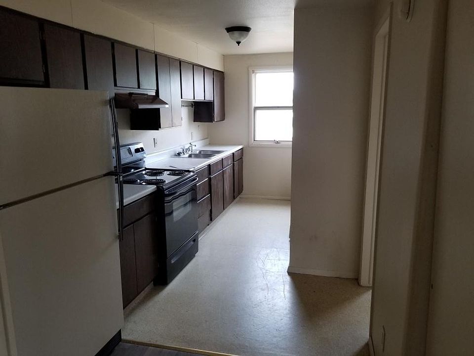 JGOFF Colonial 309 N 9th St Miles City MT Zillow