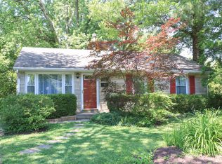 1318 Gallant Fox Run Rd, Lyndon, KY 40242