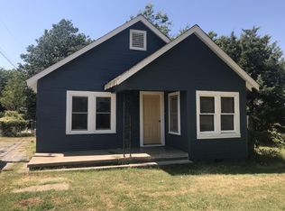 220 S 7th St, Yukon, OK 73099