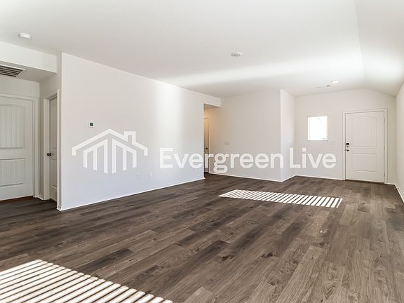 3rd image of 25 Sourdough Creek Ln