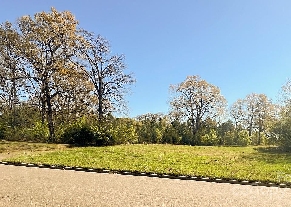 1st image of 850 Smyre Dr