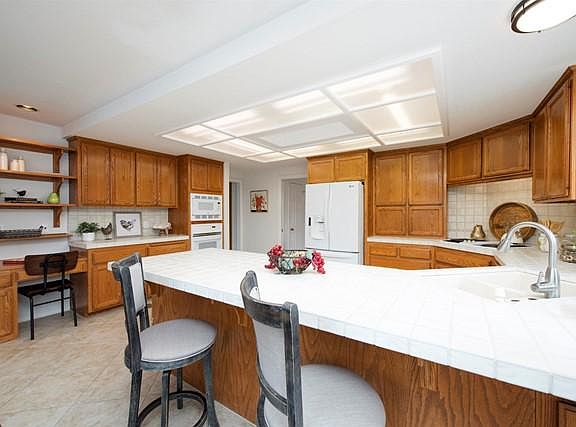 5th image of 15425 Vista Vicente Dr