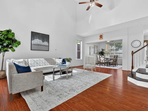 10054 Rio Bravo Rd, Houston, TX 77064