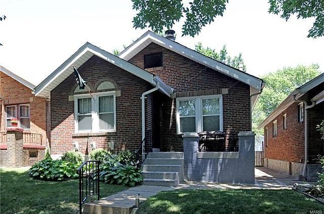 1st image of 3911 Burgen Ave