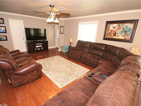 4th image of 1514 Pinehurst Dr